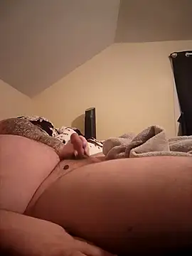 Snapshot of thickdaddy10 chatting on January 30, 3:33 am thickdaddy10 online show from January 30, 3:33 am