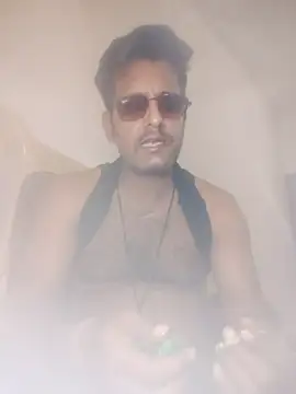 Snapshot of MAGNETICDADDY8 chatting on October 28, 3:47 pm MAGNETICDADDY8 online show from October 28, 3:47 pm