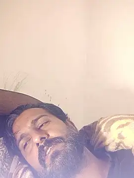 Snapshot of MAGNETICDADDY8 chatting on January 12, 1:22 am MAGNETICDADDY8 online show from January 12, 1:22 am