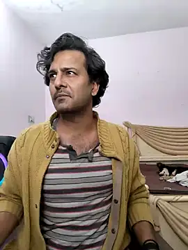 Snapshot of MAGNETICDADDY8 chatting on March 23, 5:06 pm MAGNETICDADDY8 online show from March 23, 5:06 pm