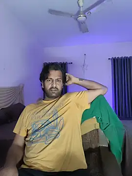 Snapshot of MAGNETICDADDY8 chatting on March 30, 2:51 pm MAGNETICDADDY8 online show from March 30, 2:51 pm