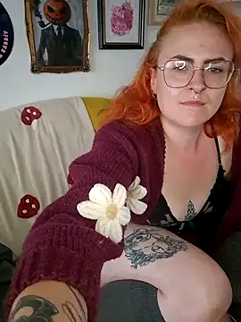 Snapshot of inky_ginge chatting on August 4, 6:10 pm inky ginge online show from August 4, 6:10 pm