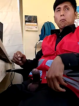 Snapshot of securityhot chatting on January 1, 3:24 pm securityhot online show from January 1, 3:24 pm