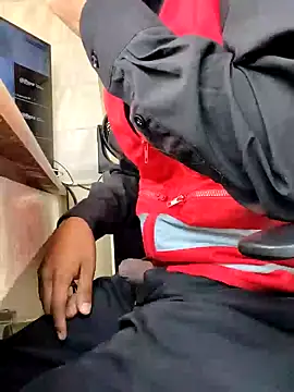 Snapshot of securityhot chatting on January 9, 12:19 pm securityhot online show from January 9, 12:19 pm