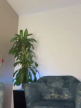 Snapshot of Laurensmith9 chatting on January 16, 6:06 pm Laurensmith9 online show from January 16, 6:06 pm