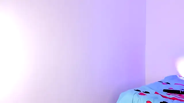 Snapshot of Laurensmith9 chatting on February 20, 6:35 pm Laurensmith9 online show from February 20, 6:35 pm