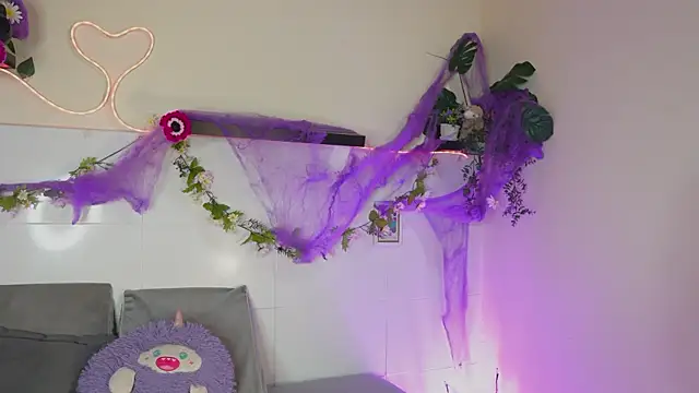 Snapshot of bri_cullen chatting on October 21, 2:18 pm bri cullen online show from October 21, 2:18 pm