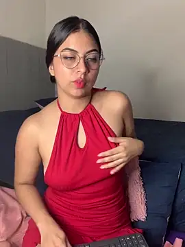 Snapshot of Julii- chatting on January 5, 12:42 pm Julii- online show from January 5, 12:42 pm