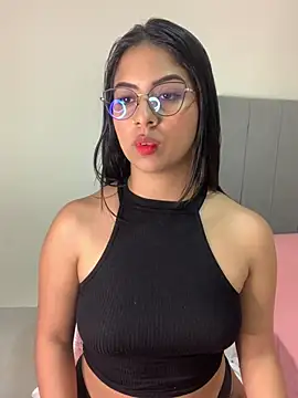 Snapshot of Julii- chatting on January 16, 11:48 pm Julii- online show from January 16, 11:48 pm