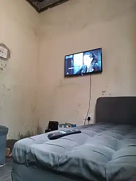 Snapshot of Kaizer1 chatting on October 25, 9:17 am Kaizer1 online show from October 25, 9:17 am