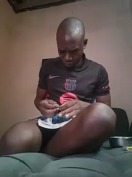 Snapshot of Kaizer1 chatting on November 19, 1:44 pm Kaizer1 online show from November 19, 1:44 pm