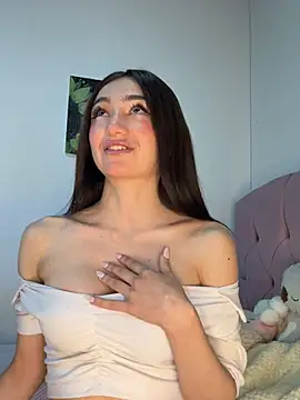 Maddy Jones online show from March 18, 10:48 pm