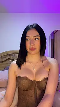 Maddy Jones online show from March 9, 2:15 am