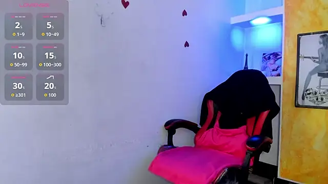 Snapshot of Anniee_x chatting on June 9, 1:12 pm Anniee x online show from June 9, 1:12 pm