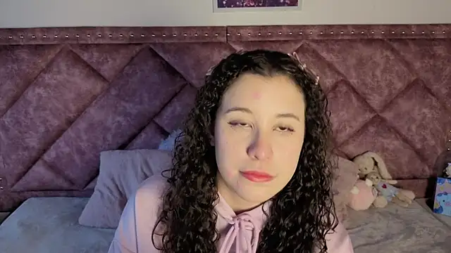 Charlotte  Miller online show from September 10, 11:43 am