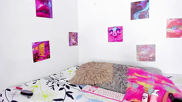 Snapshot of ebony_cutte chatting on March 5, 8:00 pm ebony cutte online show from March 5, 8:00 pm