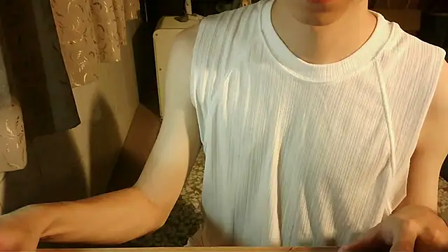 KYU890428 online show from March 6, 5:20 pm