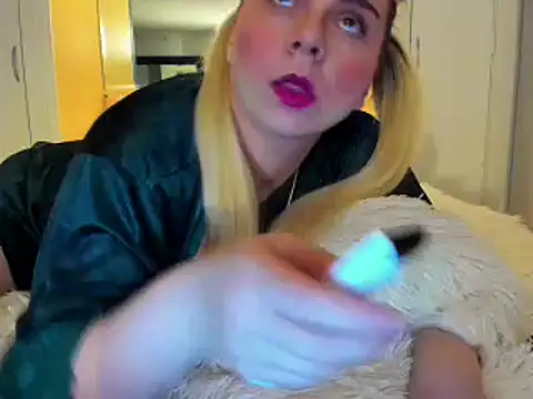 HappyIva online show from January 14, 1:04 am