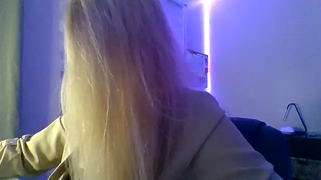 HappyIva online show from November 20, 5:18 am