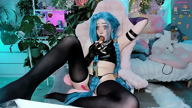 cutelittlepuff online show from February 3, 8:24 pm