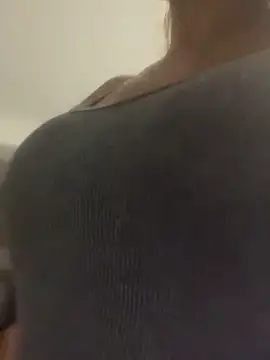 Snapshot of Samantha_bigboobs chatting on November 12, 9:36 pm Samantha bigboobs online show from November 12, 9:36 pm