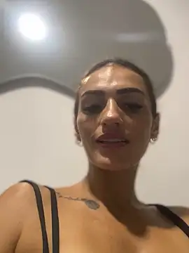 Snapshot of Samantha_bigboobs chatting on November 15, 11:54 pm Samantha bigboobs online show from November 15, 11:54 pm