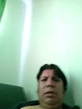 Snapshot of escorpio50jt chatting on February 26, 12:05 am escorpio50jt online show from February 26, 12:05 am