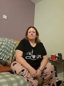 curvy girl71 online show from February 23, 6:45 pm