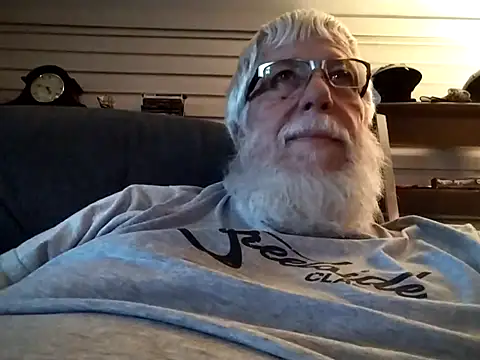 Snapshot of Futura_intx chatting on November 15, 10:48 pm Futura intx online show from November 15, 10:48 pm