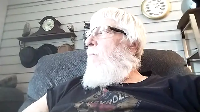 Snapshot of Futura_intx chatting on November 28, 8:22 pm Futura intx online show from November 28, 8:22 pm