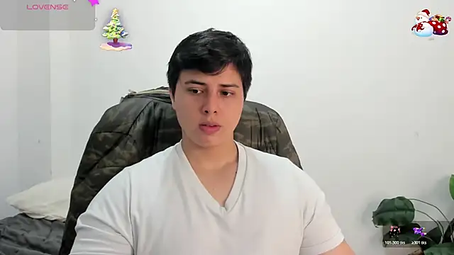 Snapshot of Thom_Ohtani chatting on November 8, 2:34 am Thom Ohtani online show from November 8, 2:34 am