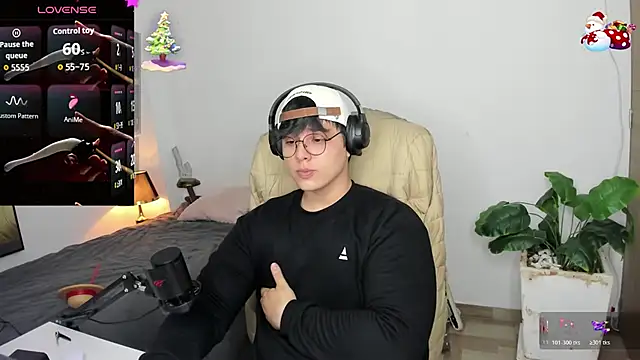 Snapshot of Thom_Ohtani chatting on November 14, 10:51 pm Thom Ohtani online show from November 14, 10:51 pm