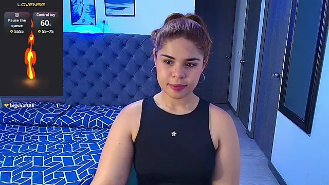 stellaallen24 online show from March 18, 12:27 am