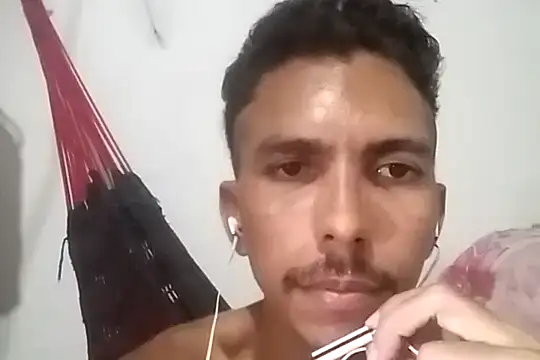 MagrinhoSaradoo online show from February 13, 3:50 am