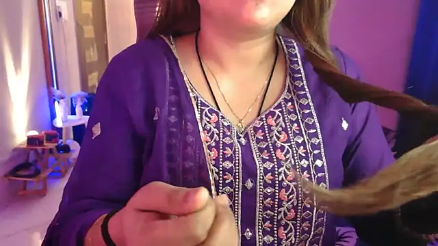 Mitikaa online show from March 24, 1:05 pm