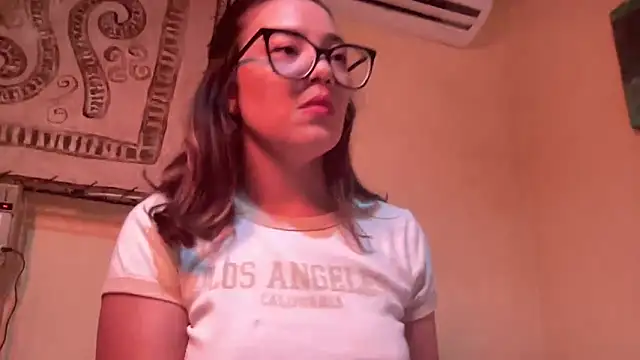 MadameNat online show from February 19, 2:33 am