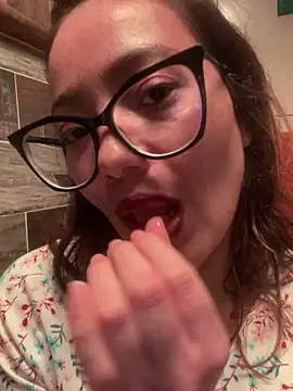 MadameNat online show from March 14, 9:35 am