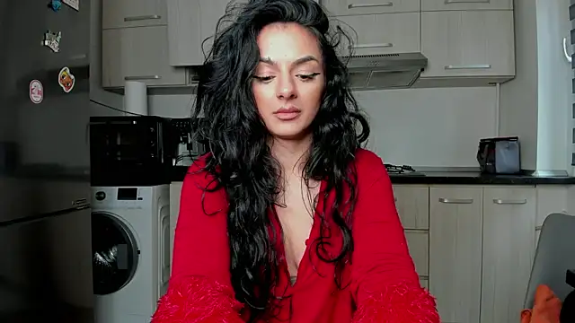 NNNoire online show from January 24, 11:59 am