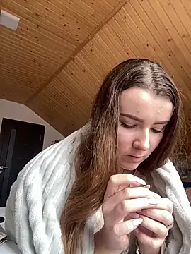 mewKate online show from February 16, 11:59 am