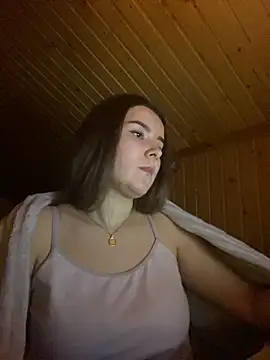 mewKate online show from March 4, 5:13 pm