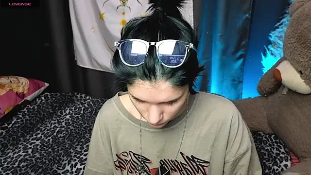 Hyeon Jin online show from January 12, 8:25 pm