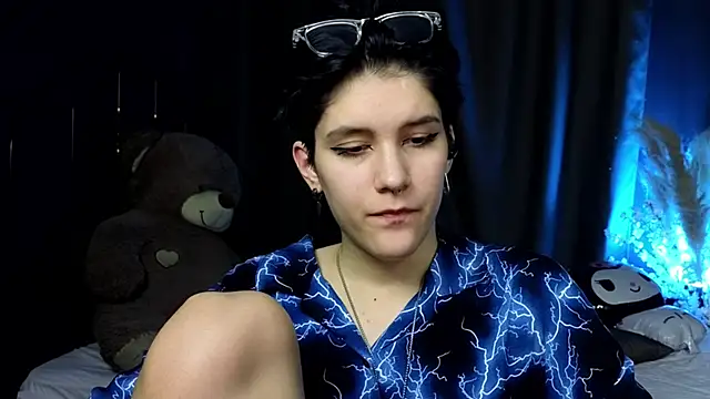 Hyeon Jin online show from March 13, 2:12 pm