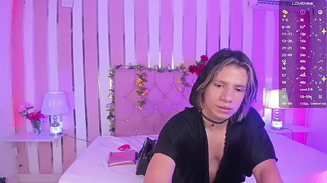 TylerBloom online show from September 26, 12:42 pm