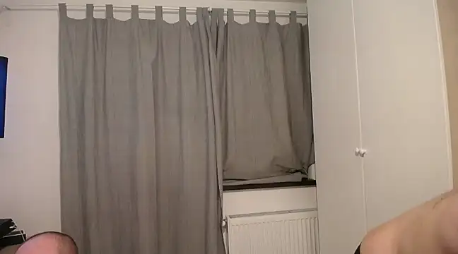 adryanyou46 online show from February 13, 6:05 pm