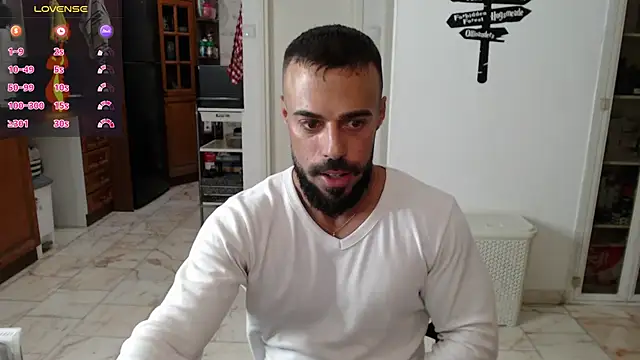 Snapshot of todddantes25 chatting on February 14, 9:53 pm todddantes25 online show from February 14, 9:53 pm