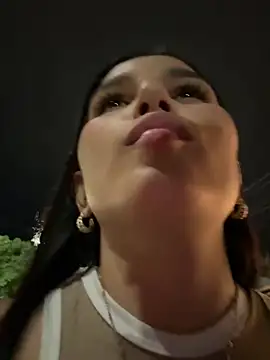 Snapshot of the_queen_of_street chatting on July 24, 12:41 am the queen of street online show from July 24, 12:41 am