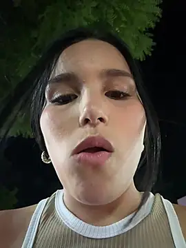 Snapshot of the_queen_of_street chatting on July 29, 12:09 am the queen of street online show from July 29, 12:09 am