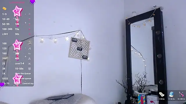 Snapshot of Yorkeidys1 chatting on December 4, 2:21 am Yorkeidys1 online show from December 4, 2:21 am