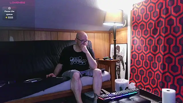 Snapshot of fractal74 chatting on January 18, 5:20 am fractal74 online show from January 18, 5:20 am