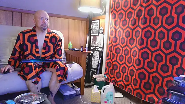 Snapshot of fractal74 chatting on January 26, 5:23 am fractal74 online show from January 26, 5:23 am